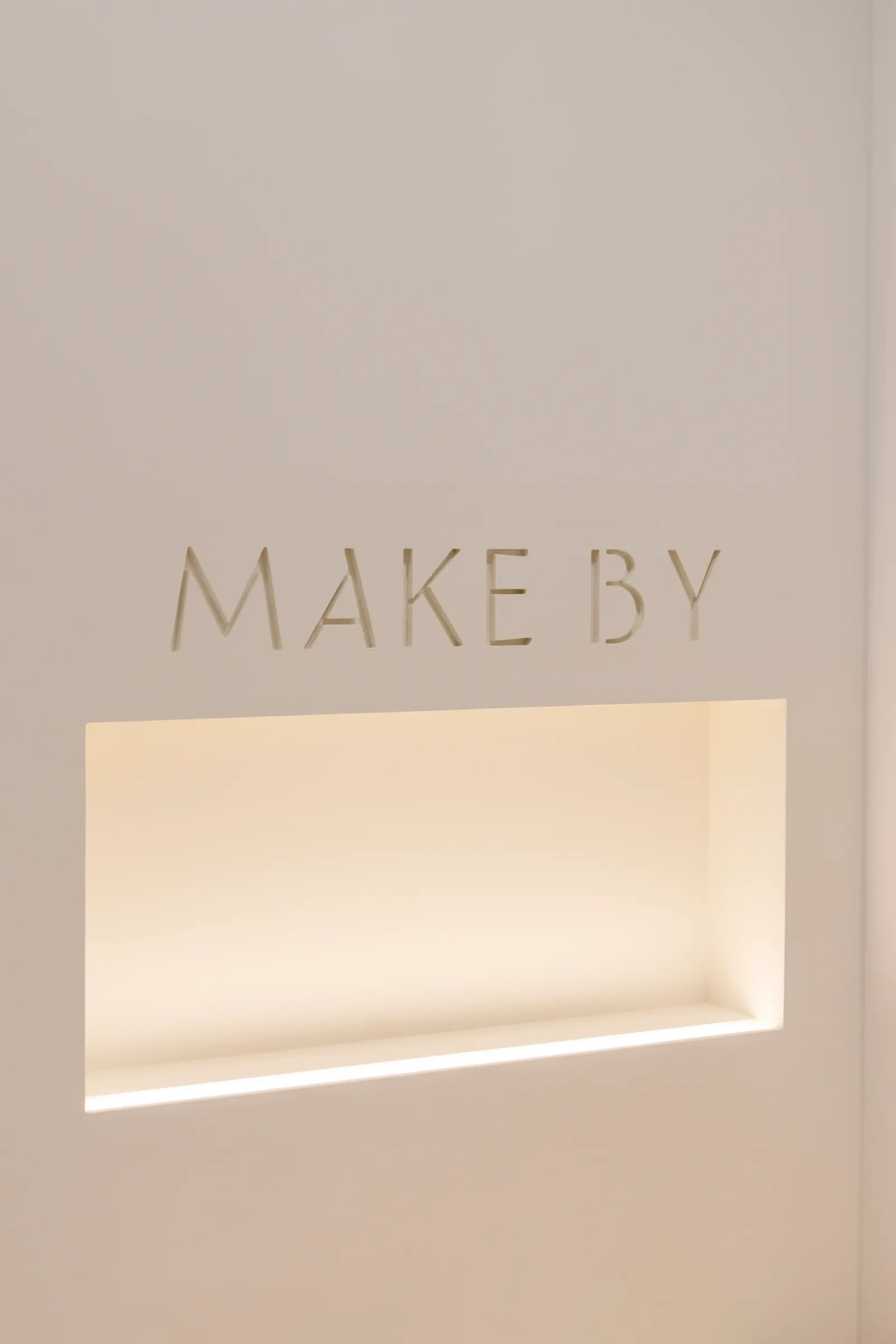 메이크바이 MAKE BY 매장 인테리어
